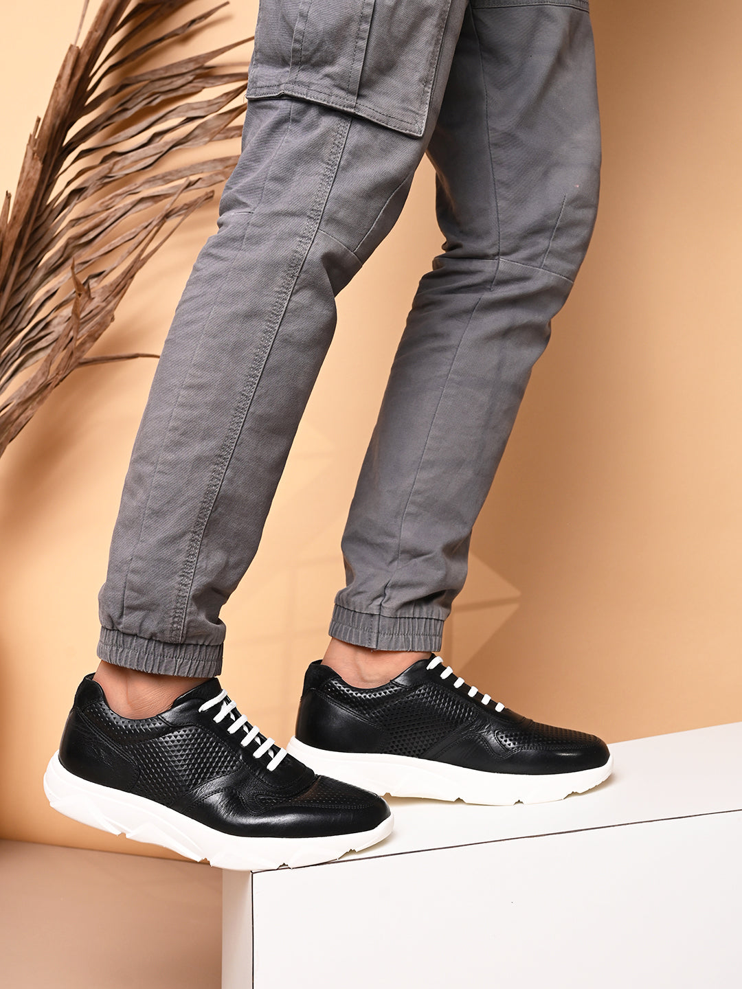 Mens Casual Orion Sneakers- Black